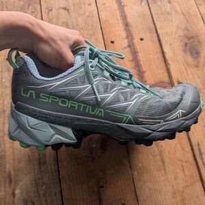 Akyra Trail Running Shoes